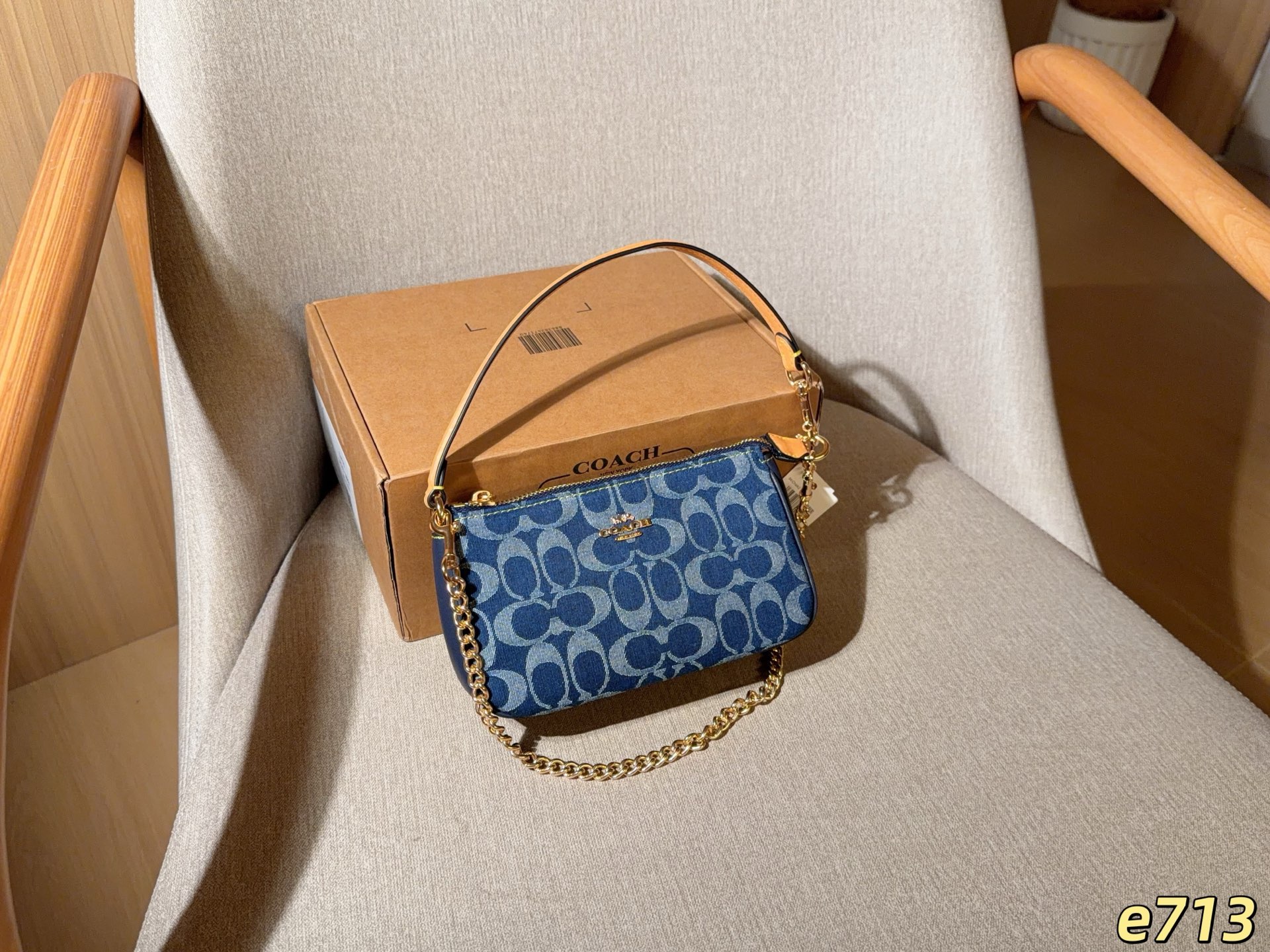 Cheap Coach Handbags in 213869, $45 USD- [IB213869] - Replica Coach Cross Bags