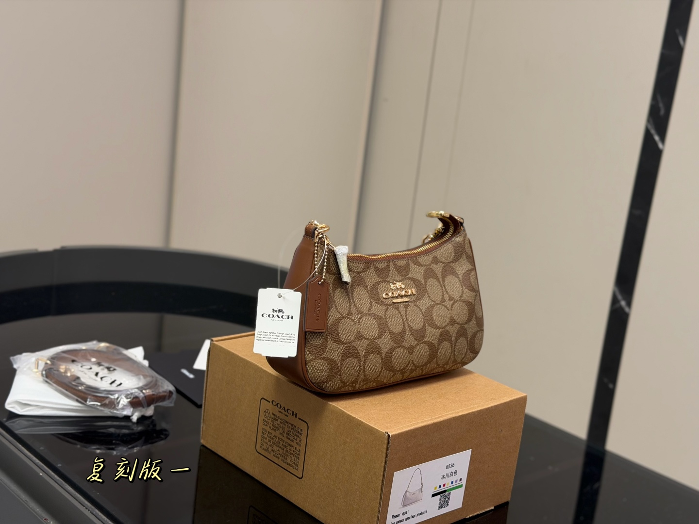 Cheap Coach Cross Bags in 213982, $50 USD- [IB213982] - Replica Coach Cross Bags