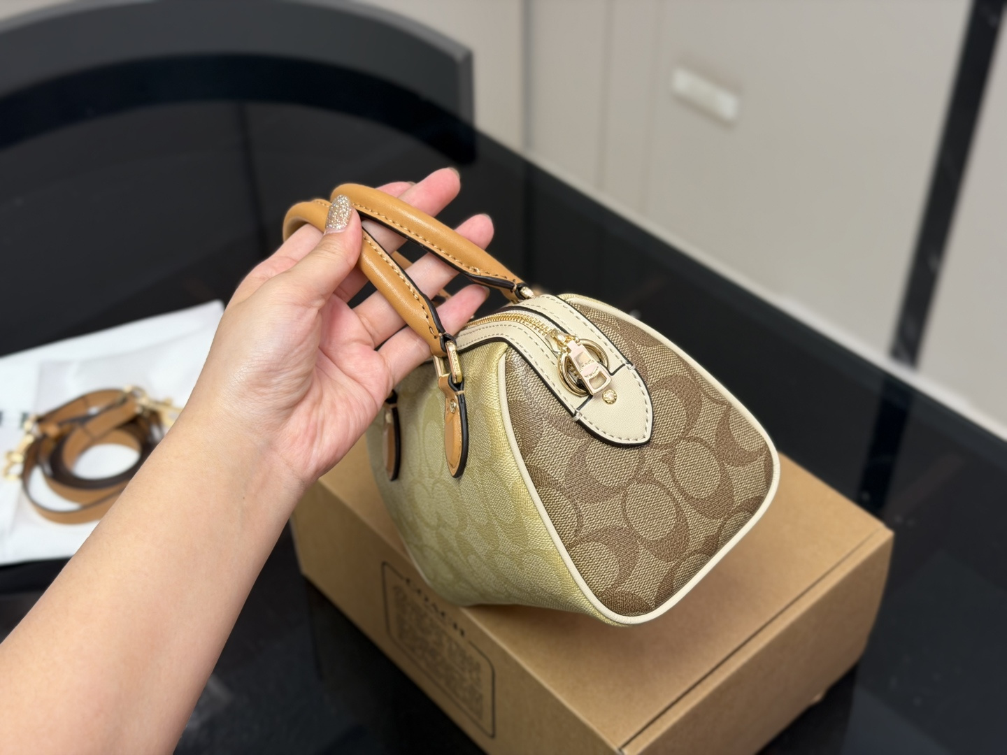 Cheap Coach Cross Bags in 213986, $50 USD- [IB213986] - Replica Coach Cross Bags