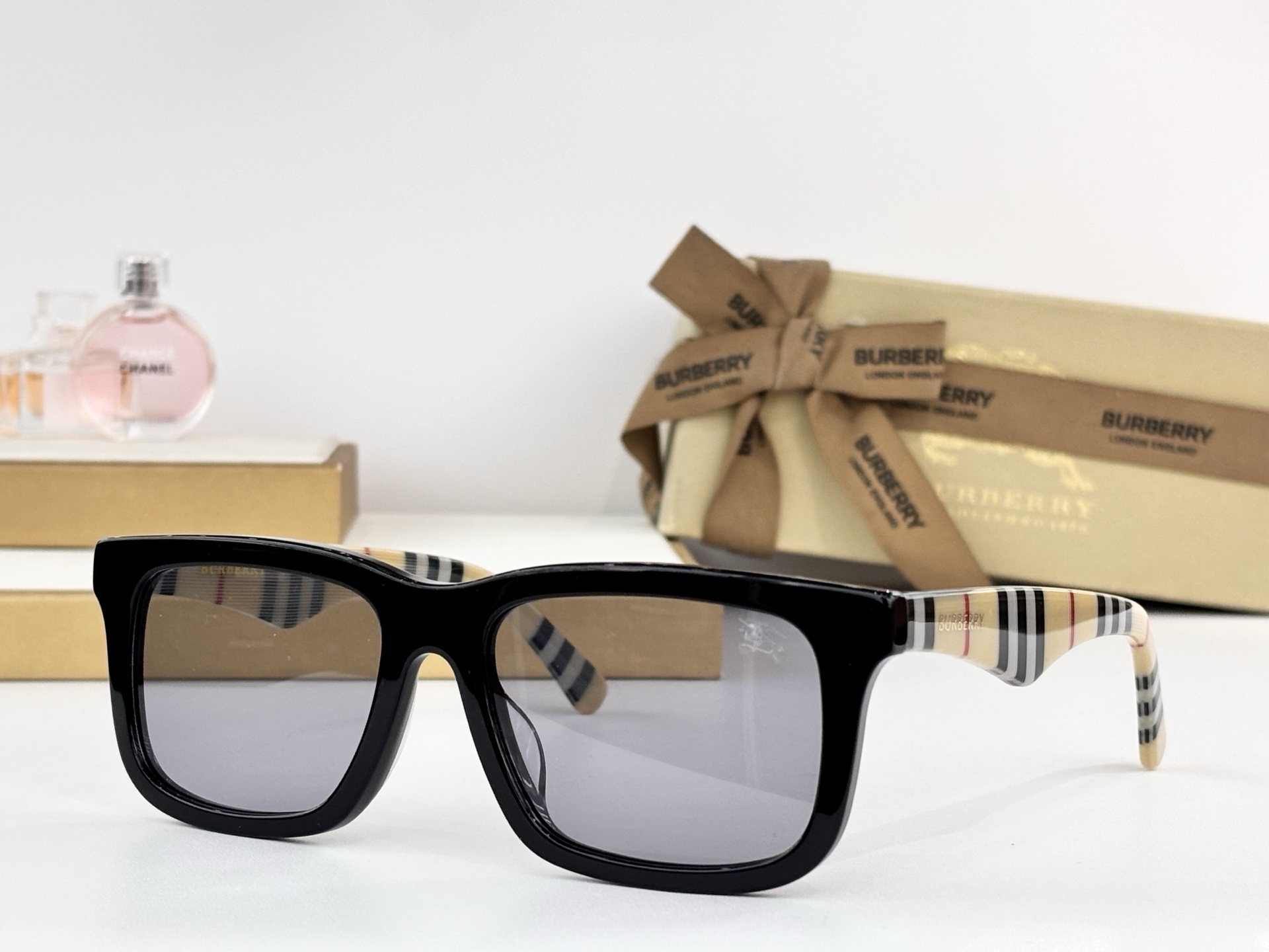 Cheap Burberry AAA+++ quality Sunglasses in 214467, $50 USD- [IB214467] - Replica Burberry AAA+++ quality Sunglasses
