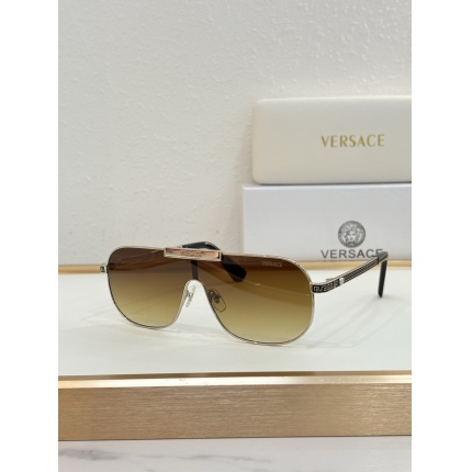 Versace AAA Quality Sunglasses in 214836
