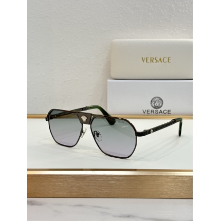 Versace AAA Quality Sunglasses in 214842