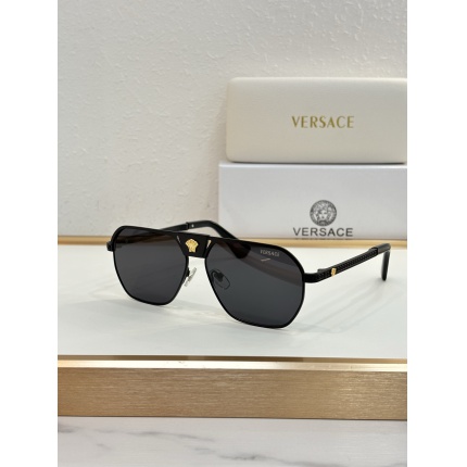 Versace AAA Quality Sunglasses in 214843