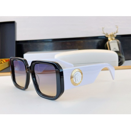 Versace AAA Quality Sunglasses in 214865