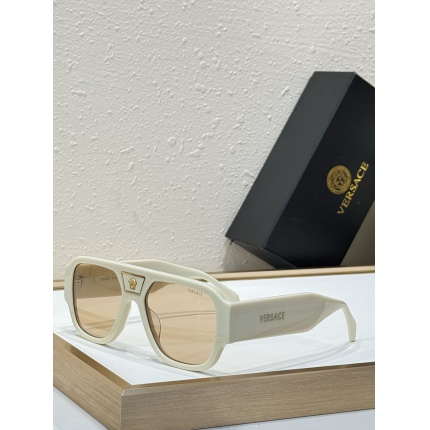 Versace AAA Quality Sunglasses in 214890