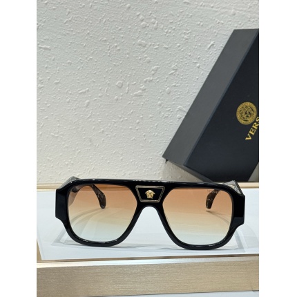 Versace AAA Quality Sunglasses in 214892