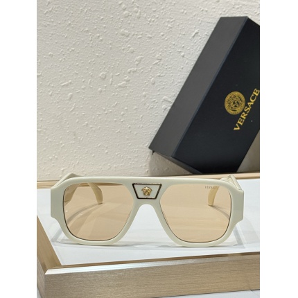 Versace AAA Quality Sunglasses in 214896
