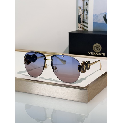 Versace AAA Quality Sunglasses in 214922