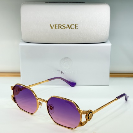 Versace AAA Quality Sunglasses in 214938
