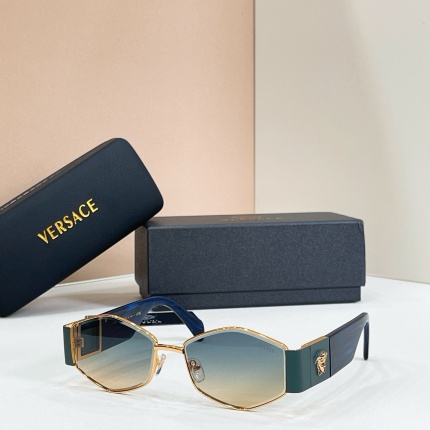 Versace AAA Quality Sunglasses in 214941
