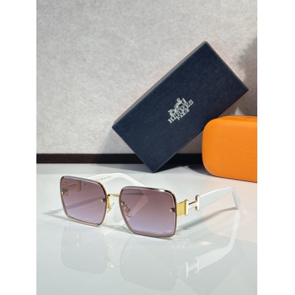 Hermes AAA Quality  Sunglasses in 215109