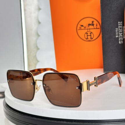 Hermes AAA Quality  Sunglasses in 215118