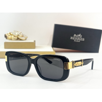 Hermes AAA Quality  Sunglasses in 215122