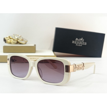 Hermes AAA Quality  Sunglasses in 215124
