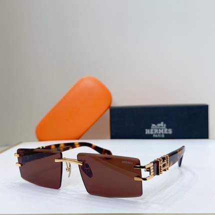 Hermes AAA Quality  Sunglasses in 215128