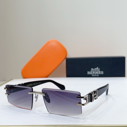 Hermes AAA Quality  Sunglasses in 215132