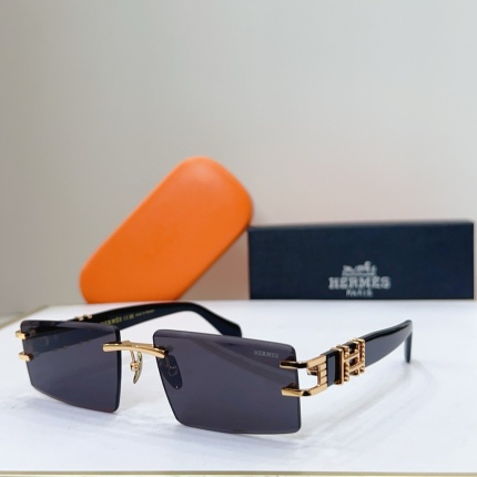 Hermes AAA Quality  Sunglasses in 215133