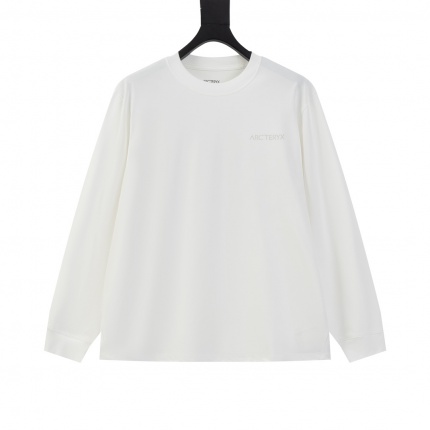 ARC TERYX Long-Sleeved T-Shirt for Men in 215235