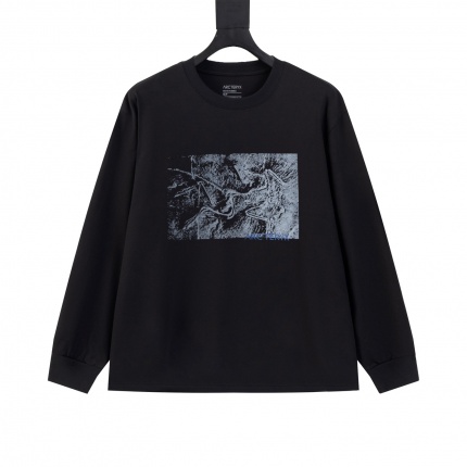 ARC TERYX Long-Sleeved T-Shirt for Men in 215262