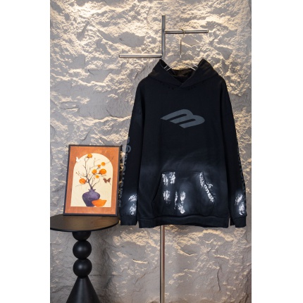 Balenciaga Hoodies for Men in 215384