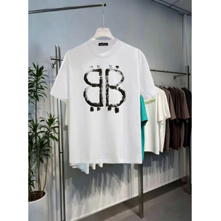 Balenciaga T-shirts for Men in 215410