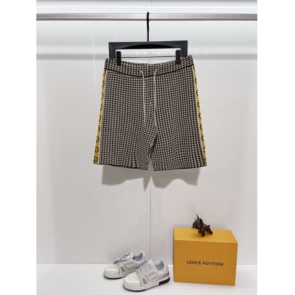 Gucci Short Pants For Men in 215749