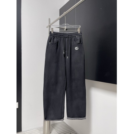 Gucci Short Pants For Men in 215753