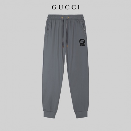 Gucci Short Pants For Men in 215757