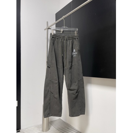 Gucci Short Pants For Men in 215759