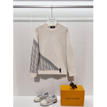 Fendi Sweaters for Men in 216091