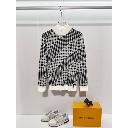 Fendi Sweaters for Men in 216092
