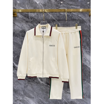 Gucci Tracksuits for Men in 216125