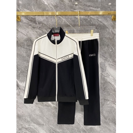 Gucci Tracksuits for Men in 216144