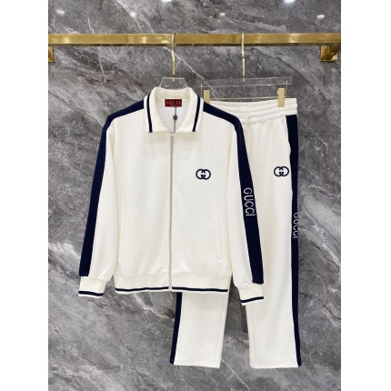 Gucci Tracksuits for Men in 216170