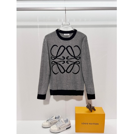 Loewe Long-Sleeved T-shirts in 216187