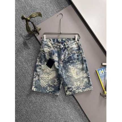 Louis Vuitton Short Jeans For Men in 216233