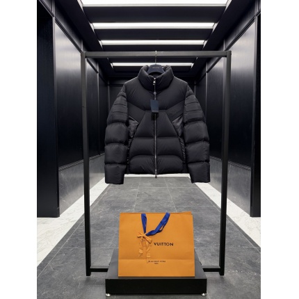 Louis Vuitton Thick Jackets For Men in 216606