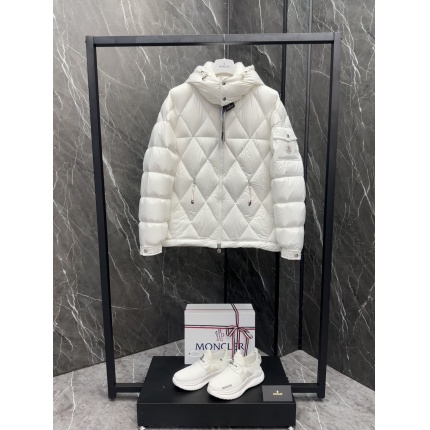 Moncle Thick Coats For Men in 216614