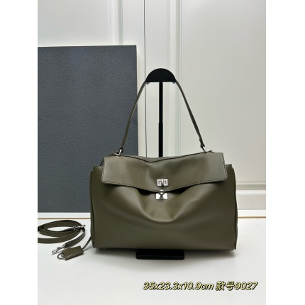 Balenciaga high quality Handbags in 216643
