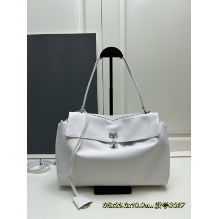 Balenciaga high quality Handbags in 216646