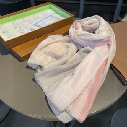 New Burberry high-quality scarf in 216748