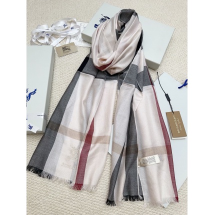 New Burberry high-quality scarf in 216754
