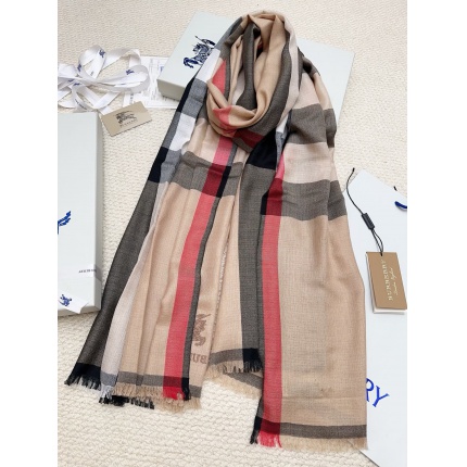 New Burberry high-quality scarf in 216756