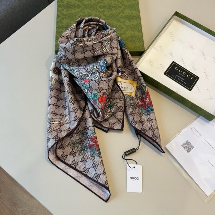 New GUCCI high-quality scarf in 216892