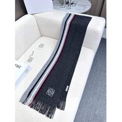 New Loewe high-quality scarf in 216990