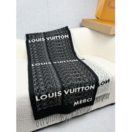 New Louis Vuitton high-quality scarf in 217009