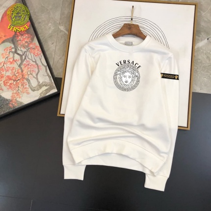 Versace Hoodies for Men in 217208