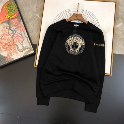 Versace Hoodies for Men in 217213