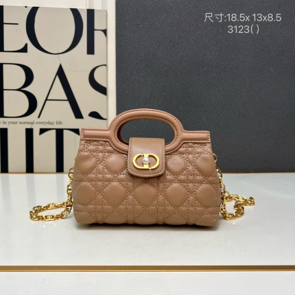 New Dior high-quality handbag in 217375