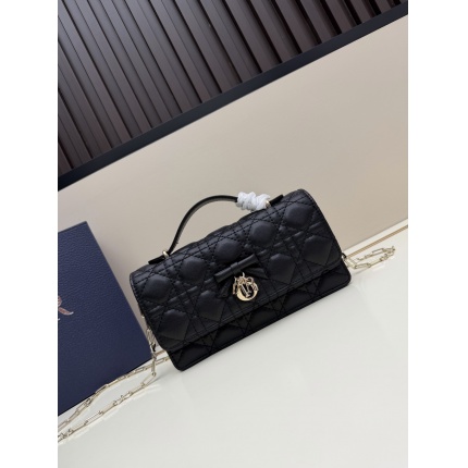 New Dior high-quality handbag in 217420
